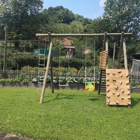 Glamping Naselje Zeleni Turizem Hotell Makole Exteriör bild
