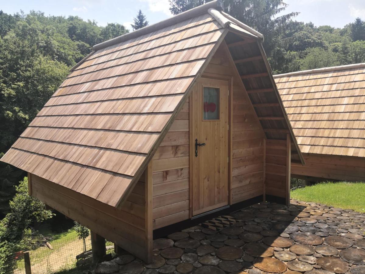 Glamping Naselje Zeleni Turizem Hotell Makole Exteriör bild