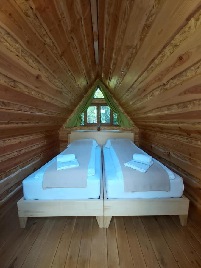 Glamping Naselje Zeleni Turizem Hotell Makole Exteriör bild