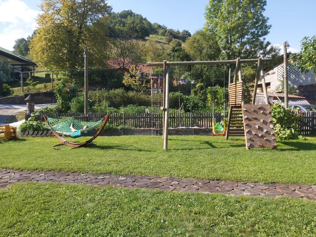 Glamping Naselje Zeleni Turizem Hotell Makole Exteriör bild
